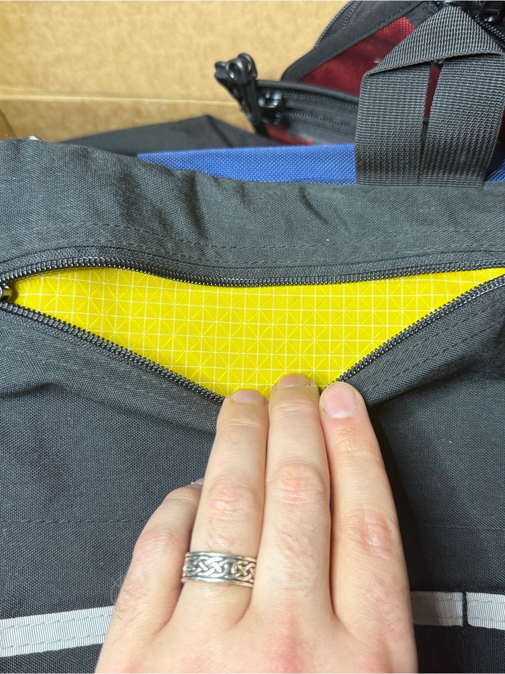 Tom Bihn Black/Iberian Tri-Star & Freudian Slip - Picture 10 of 12